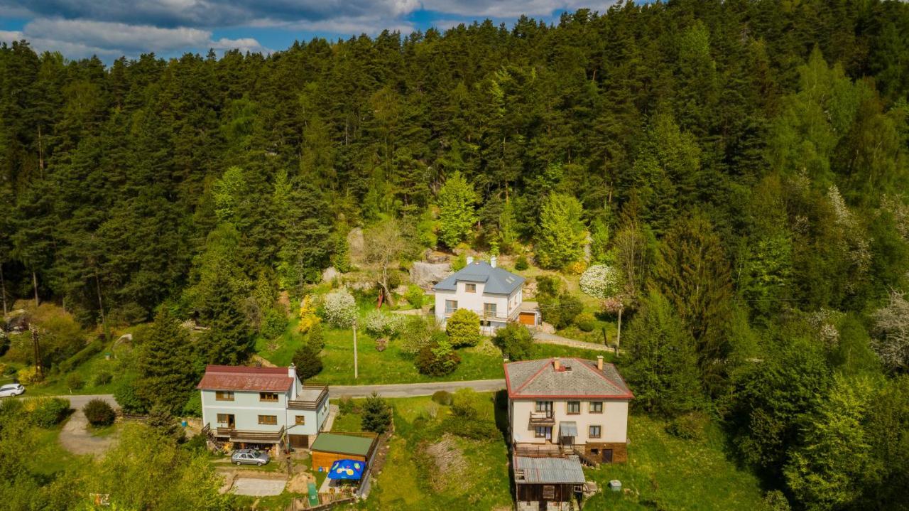 Apartman Pod Skalou V Ceskem Raji Besedice エクステリア 写真