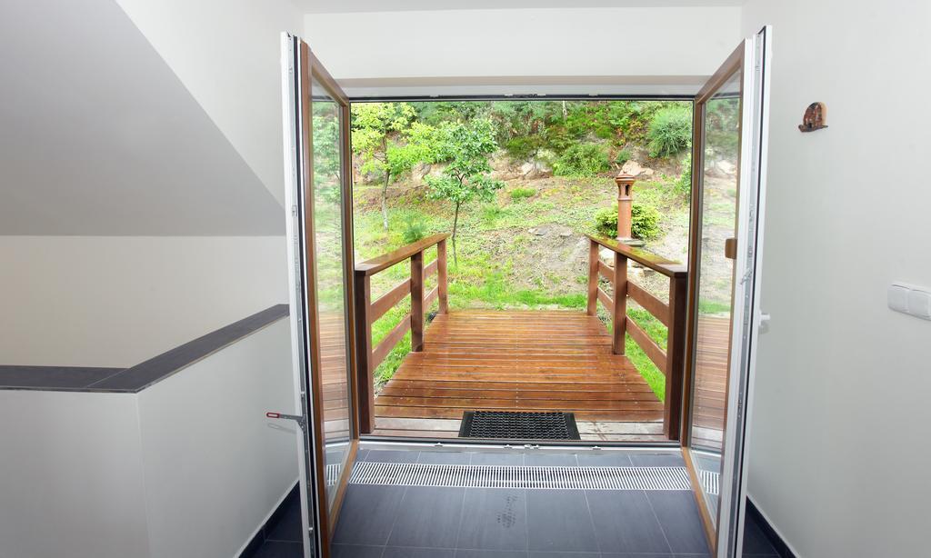 Apartman Pod Skalou V Ceskem Raji Besedice エクステリア 写真