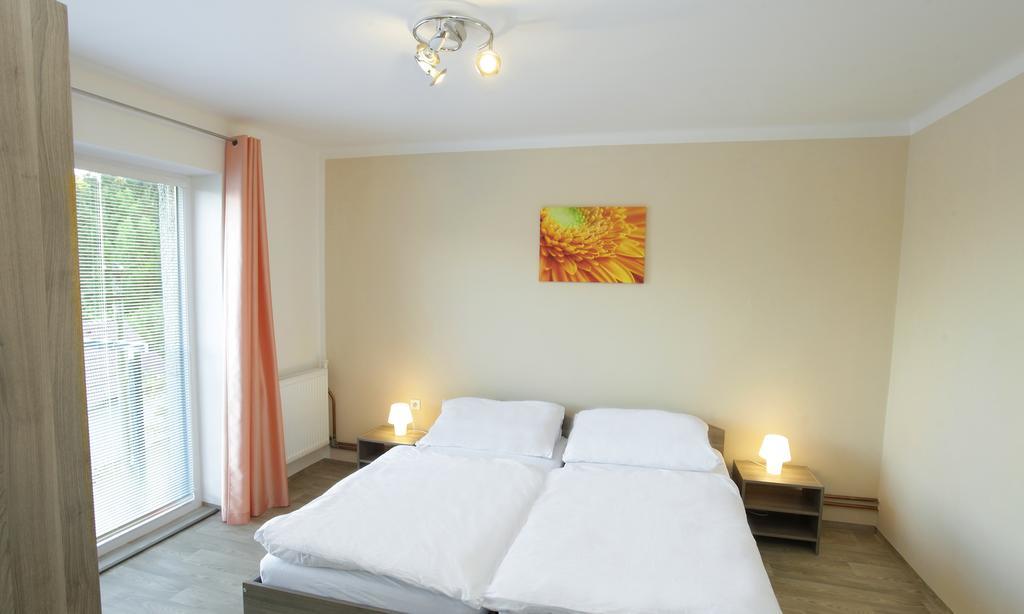 Apartman Pod Skalou V Ceskem Raji Besedice エクステリア 写真