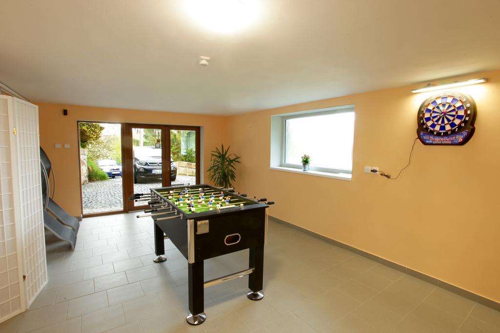 Apartman Pod Skalou V Ceskem Raji Besedice エクステリア 写真